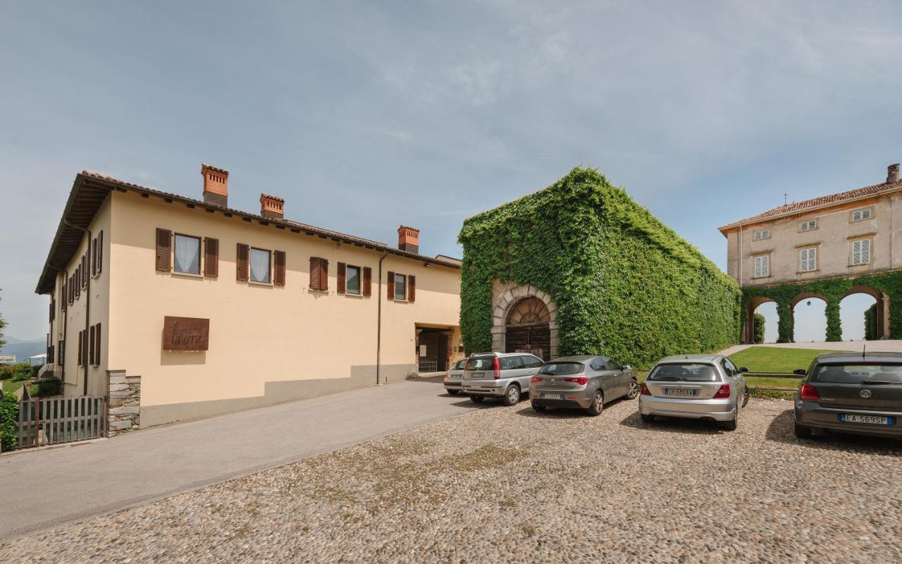 La Corte Di Lurago Hotel Lurago D'Erba ภายนอก รูปภาพ